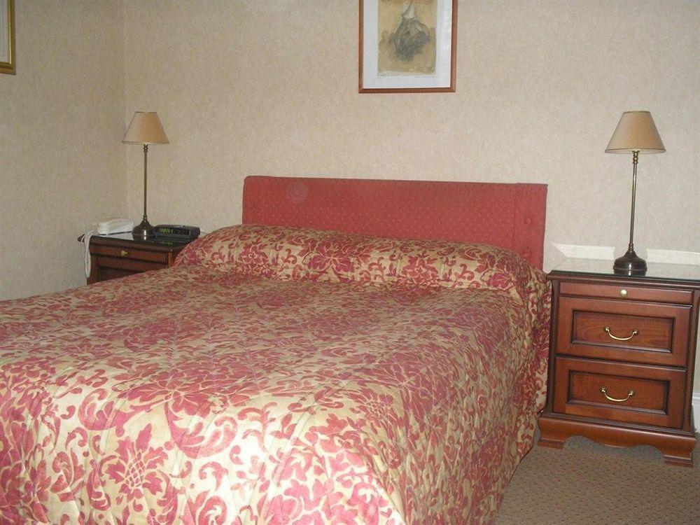 Cheshire Hospitality Ltd T\/A Lennox Lea Studios & Apartments セール エクステリア 写真