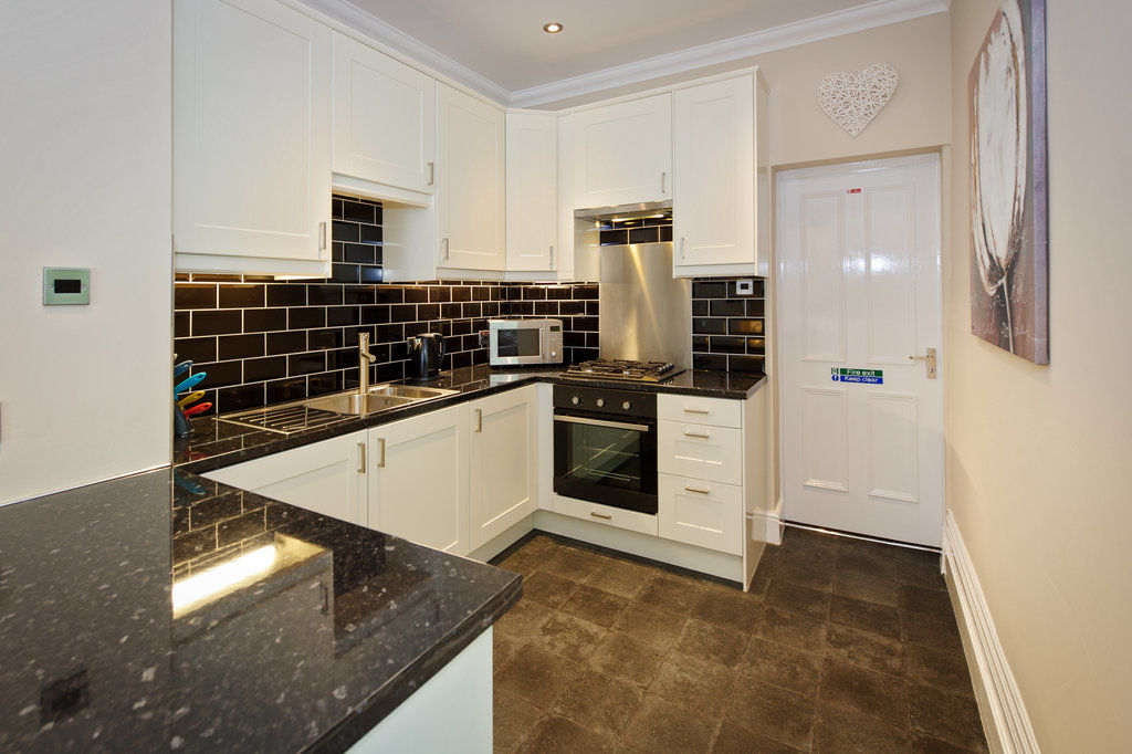 Cheshire Hospitality Ltd T\/A Lennox Lea Studios & Apartments セール エクステリア 写真