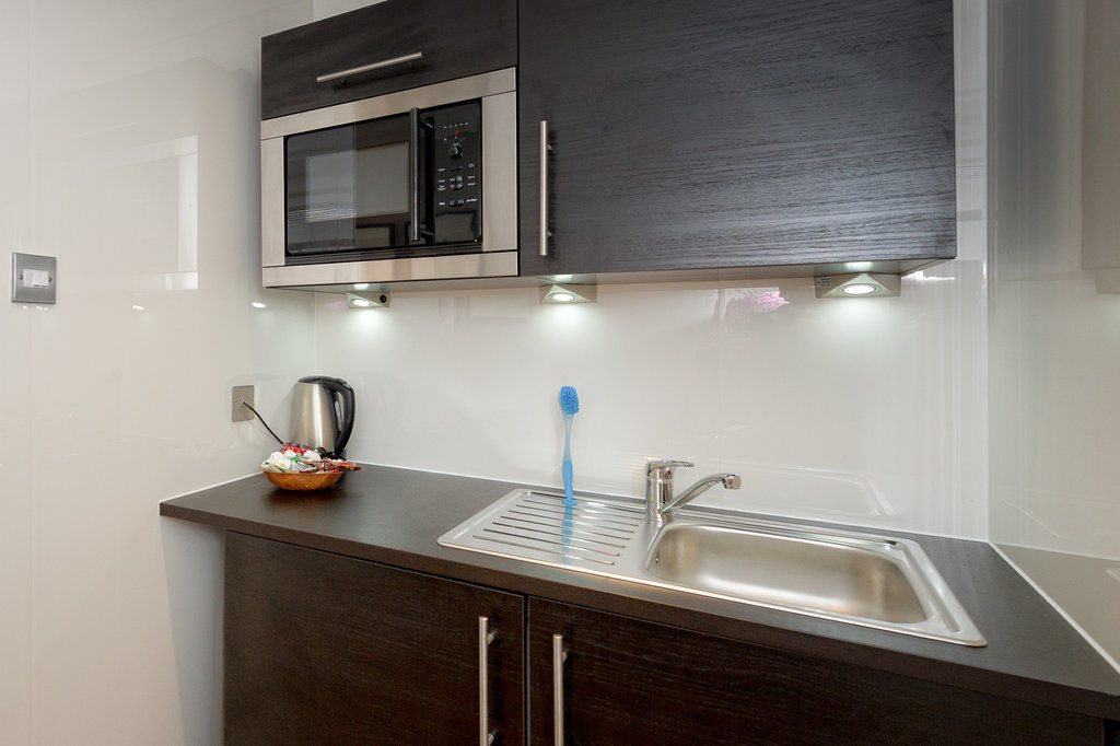 Cheshire Hospitality Ltd T\/A Lennox Lea Studios & Apartments セール エクステリア 写真