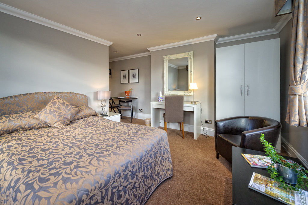 Cheshire Hospitality Ltd T\/A Lennox Lea Studios & Apartments セール エクステリア 写真